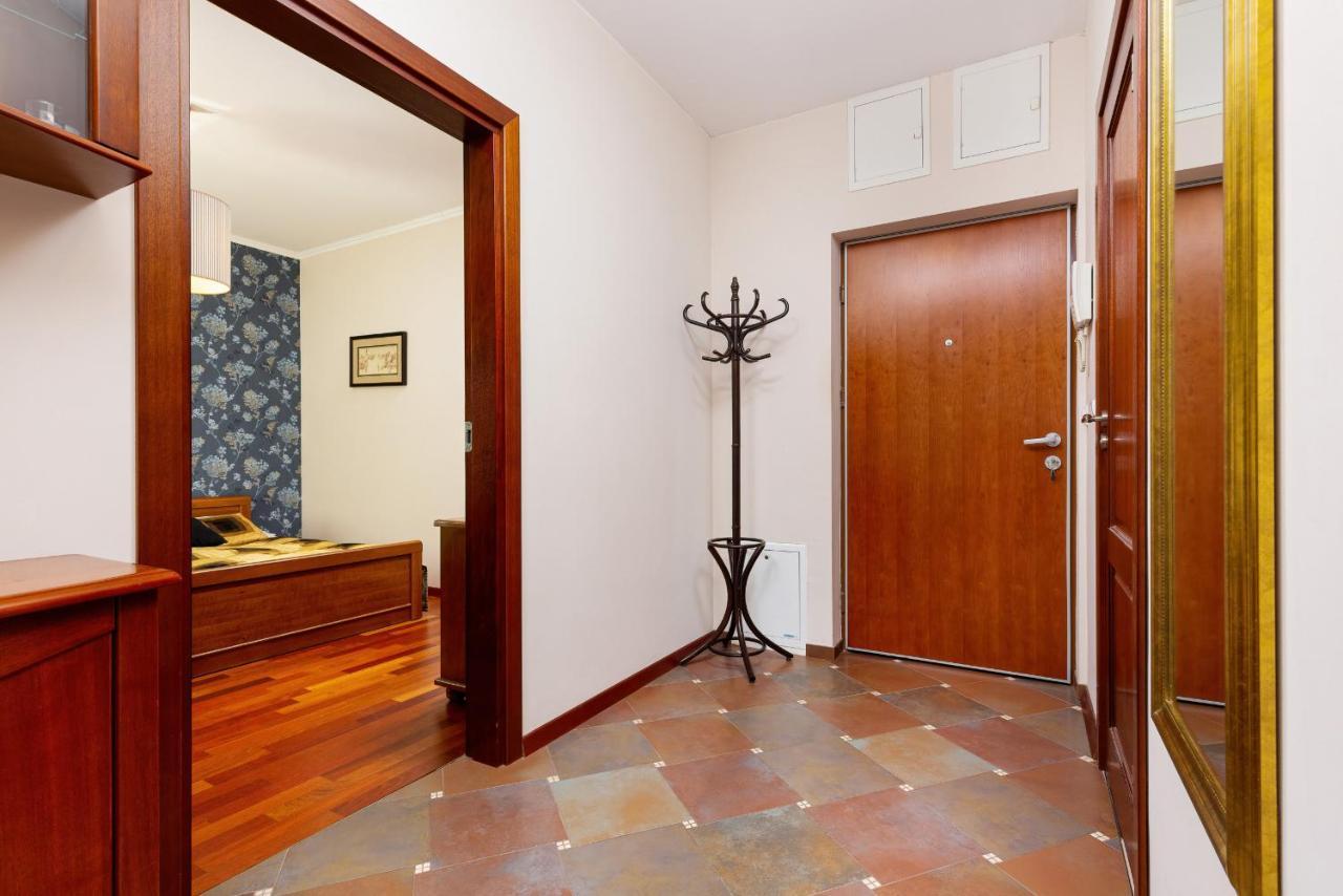 Mokotow Obrzezna By Renters Varsavia