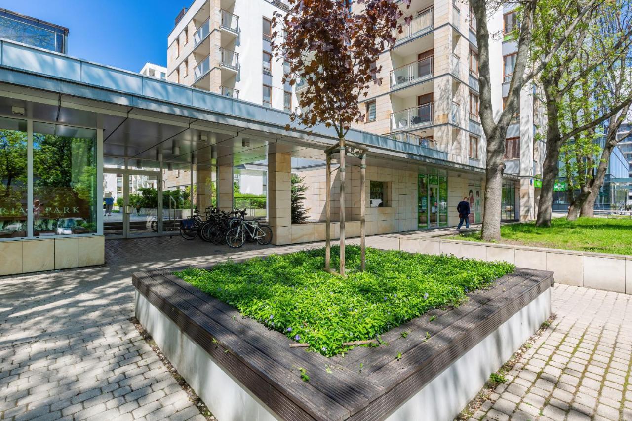 Mokotow Obrzezna By Renters Varsavia